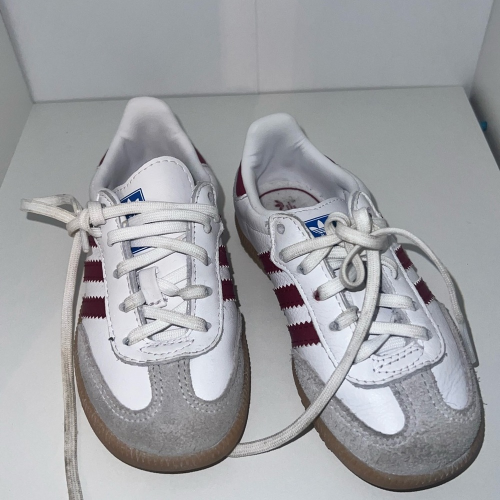 Toddler maroon sambas size 8 * no box *